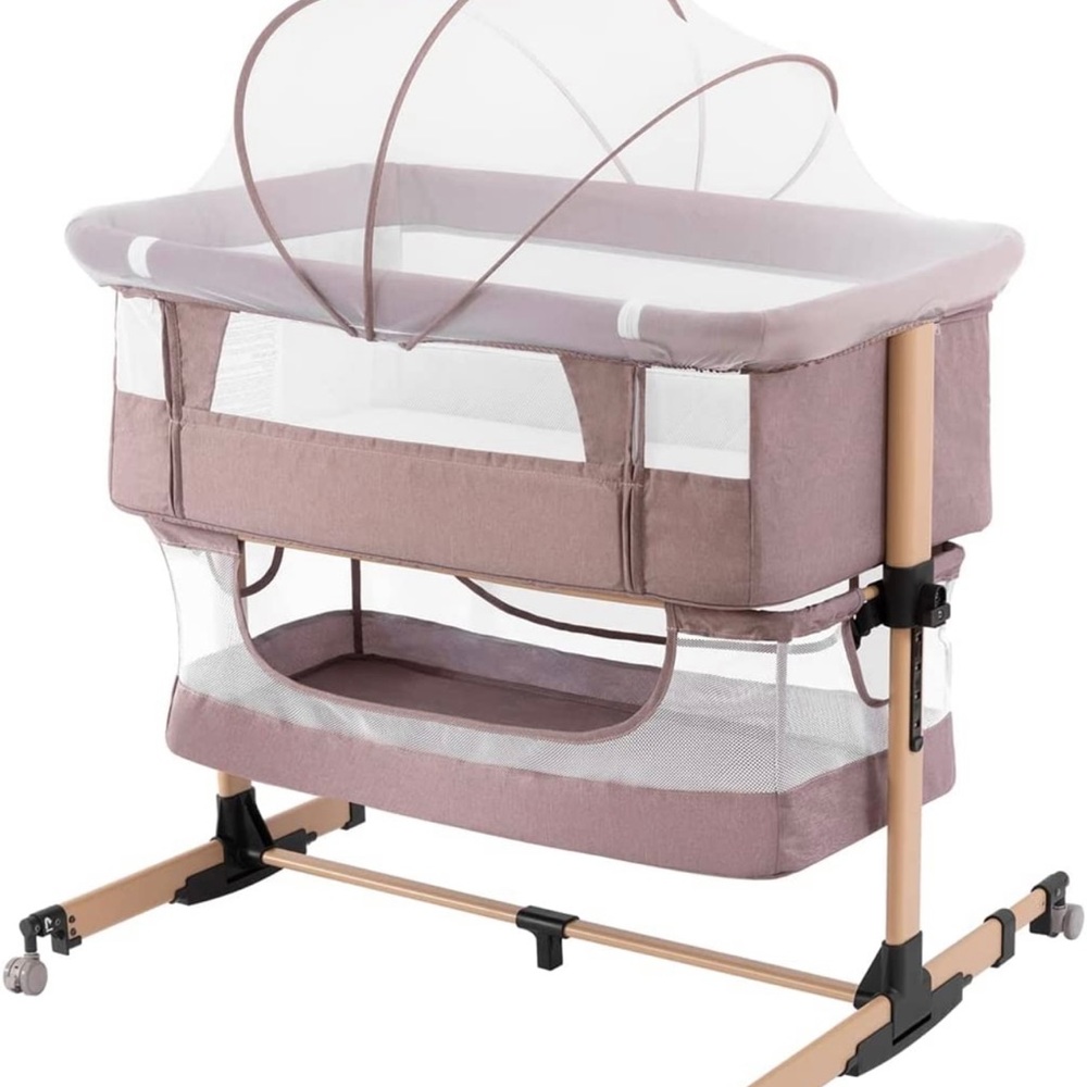 A newborn baby bassinet fairly new